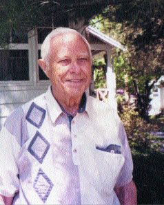 Franklin Grapel ’33, pictured here in 2001, passed away on July 25, 2013. In 1932, he wrote the College's 'Alma Mater.' 